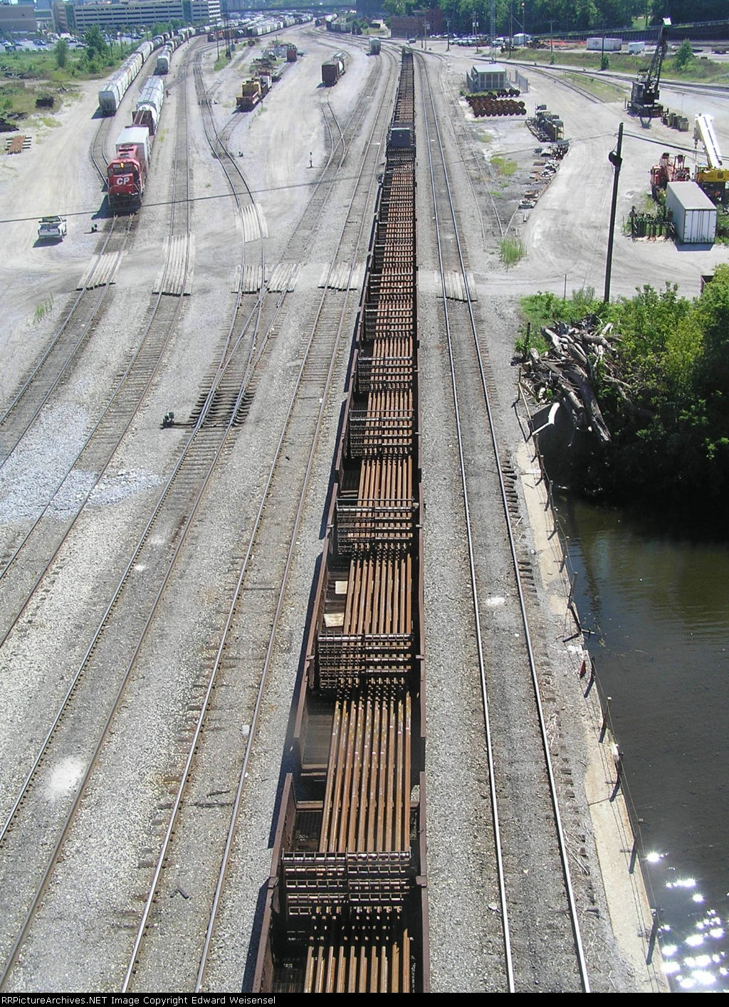 10 ribbons of rail left in this CP train slumbering thru an August Sunday in Mosquito Yard 